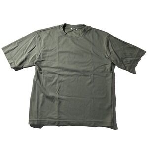 Uniqlo AIRism Shirt Mens Medium Green Crewneck T-Shirt Tee Performance Soft Top